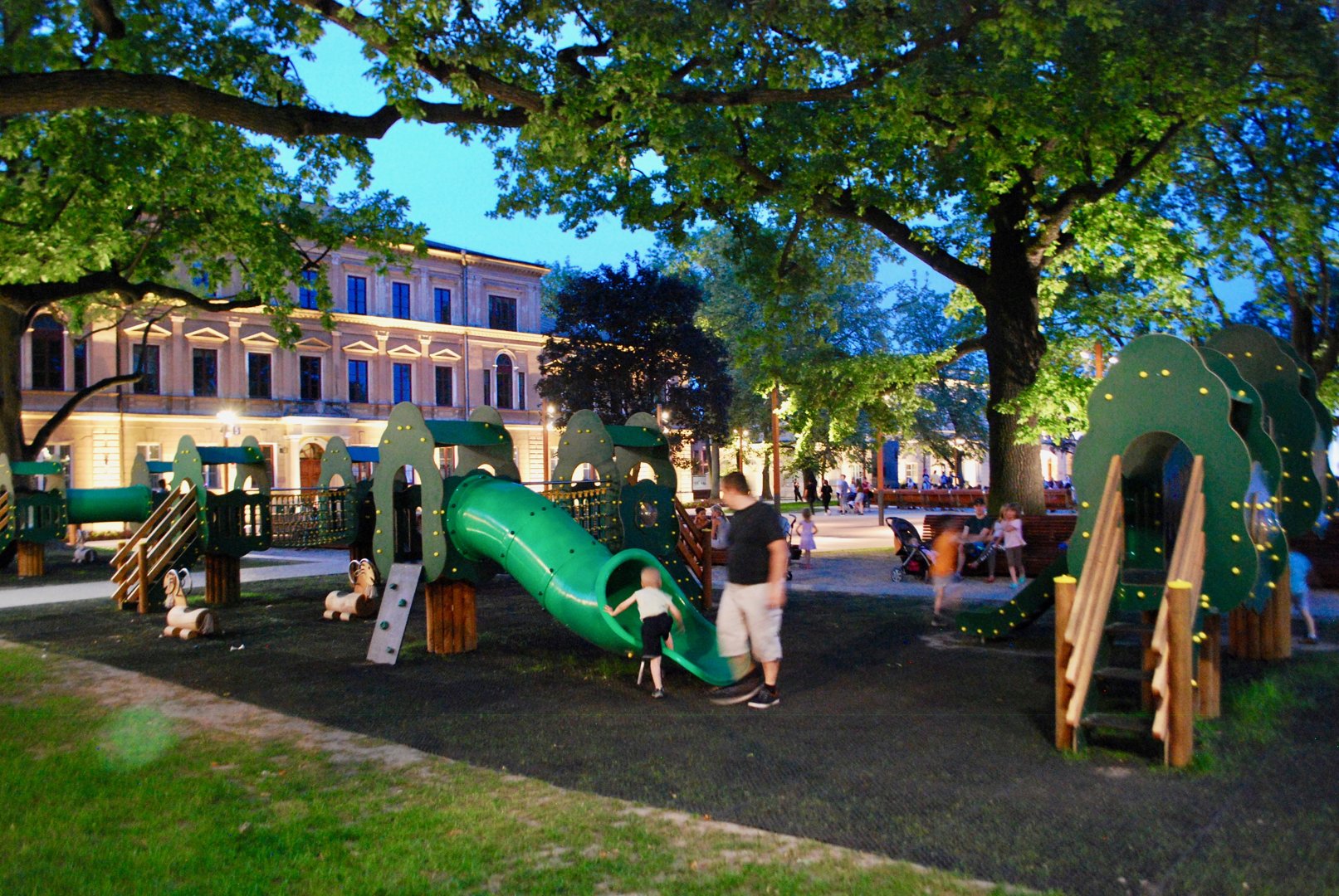 KK APARTMENTS SP. Z O.O. - 10